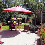 Accessible Avec Jardin Fleuri Près De Pornic, éco-rénové Et équipé Сasa de vacaciones La Sicaudais