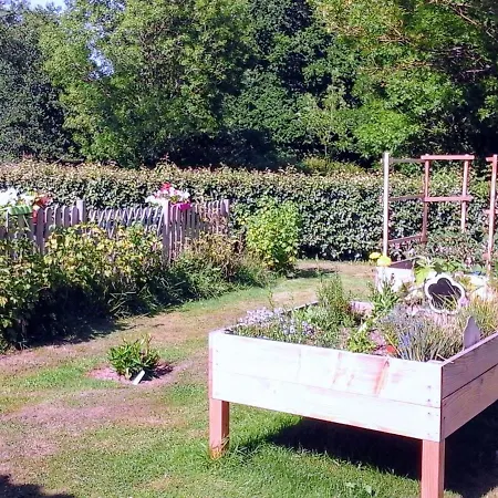Accessible Avec Jardin Fleuri Près De Pornic, éco-rénové Et équipé * La Sicaudais